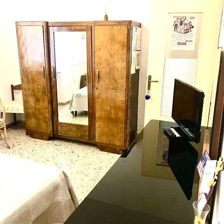 Tonino Quarto em Acomodações Particulares *